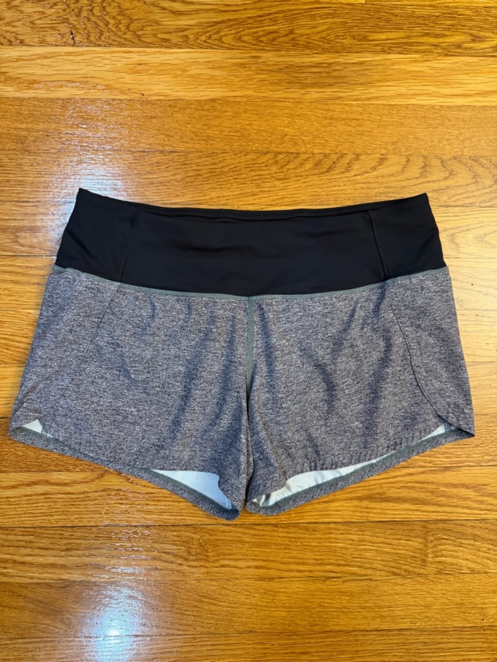 Lululemon Run Times Short II *4" Heather Lux Multi Black / Black - Size 6